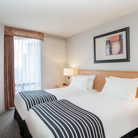 Sandman Suites Vancouver On Davie Exterior photo